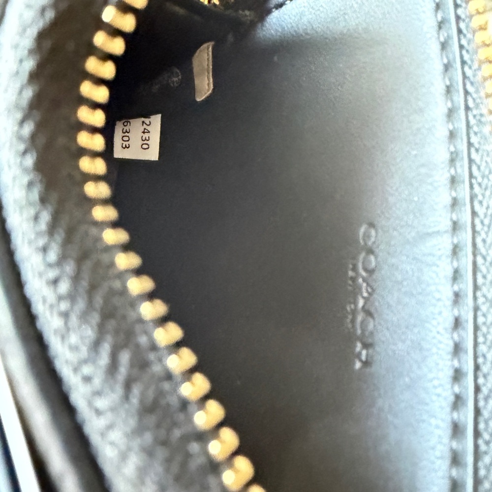 Coach Zip Card Case - Picture 8 of 8